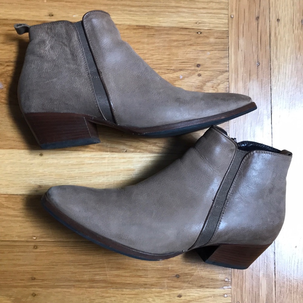Aquatalia taupe bootie